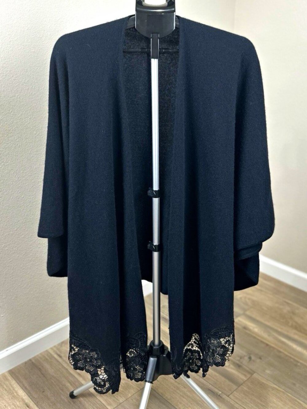 Sofia Cashmere Women Black 100% Cashmere Cape Poncho Lace Trim Open Front